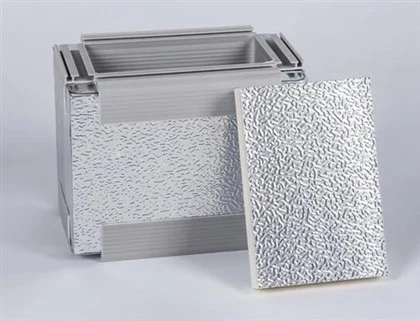 Folie din aluminiu în relief pentru stuc pentru izolarea bordului PU